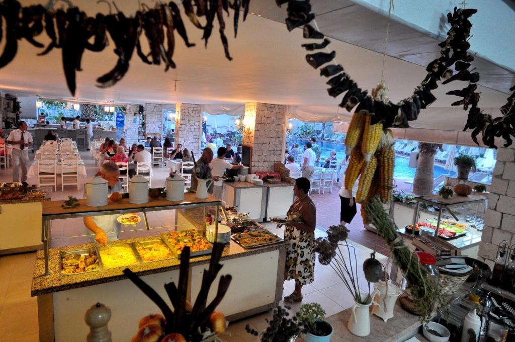 The Blue Lagoon Deluxe Hotel Oludeniz Quarto foto